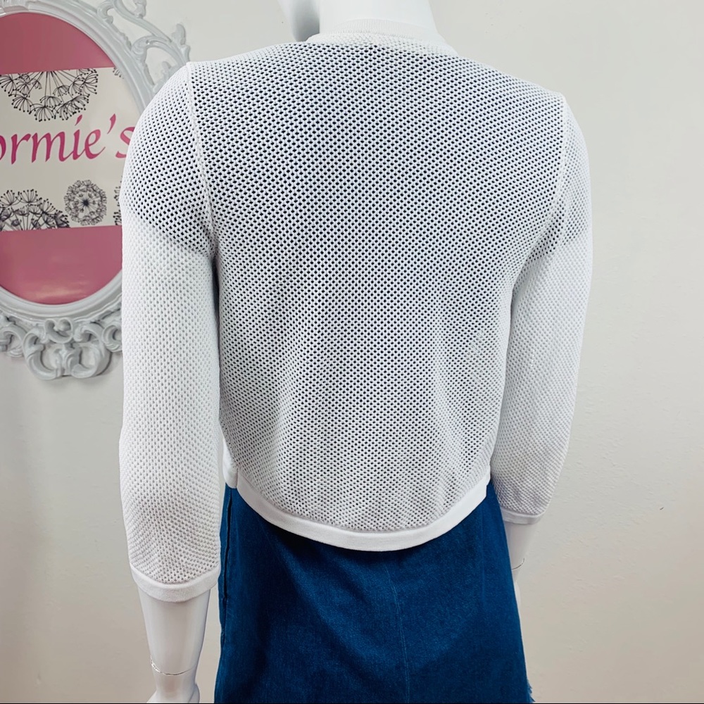 Calvin Klein / White Crochet Cropped Cardigan - Picture 4 of 8